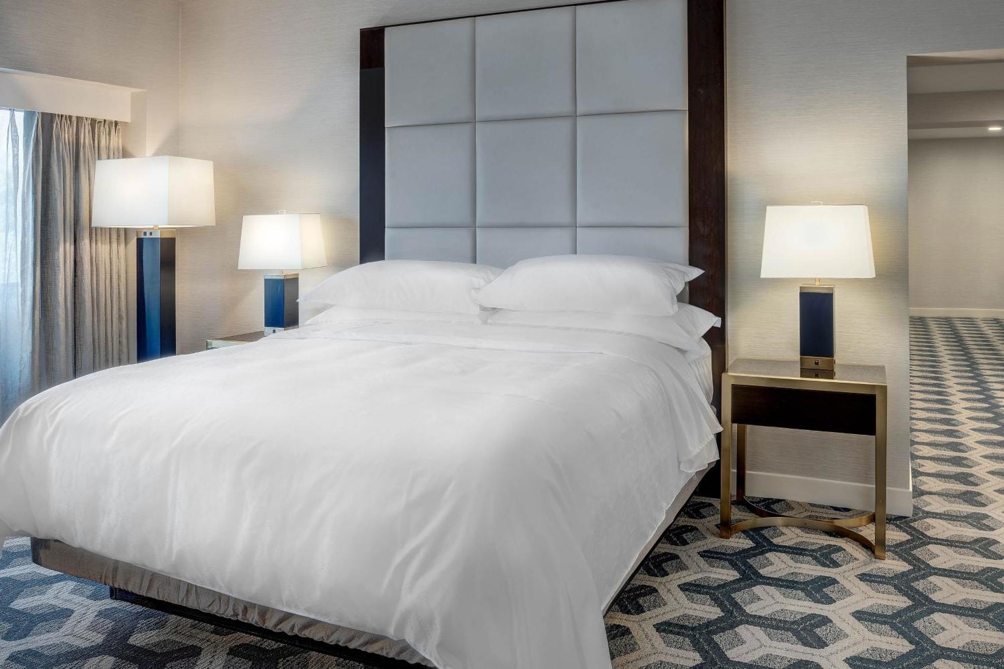 Sheraton Eatontown Hotel Eksteriør billede